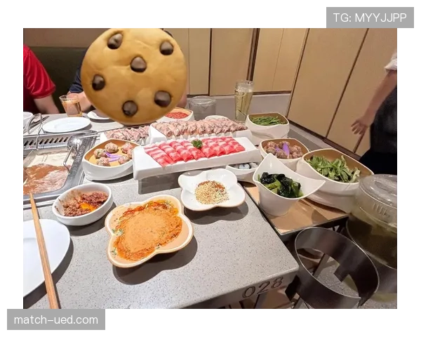 安洗莹一天吃五顿饭还瘦成闪电，我啃三天沙拉都胖两斤