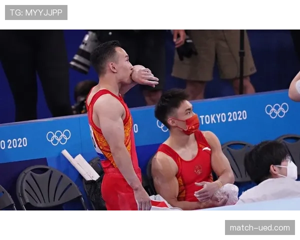 肖若腾赛后直接开豪车离场,那感觉就差没带墨镜了吧? 肖若腾赛后直接开豪车离场,那感觉就差没带墨镜了吧?